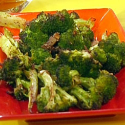 chili-garlic-roasted-broccoli-2053913.jpg