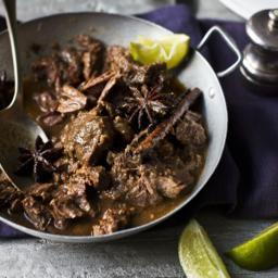 Chilli beef rendang