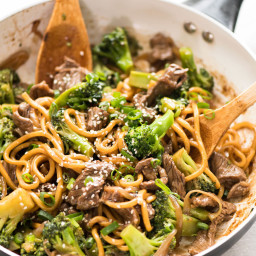 Chinese Beef and Broccoli Noodles