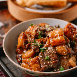 Chinese Beef Stir-Fry with You Tiao (Chinese Fried Dough)
