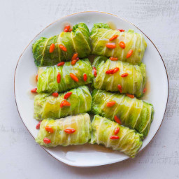chinese-steamed-stuffed-cabbage-rolls-3076774.jpg