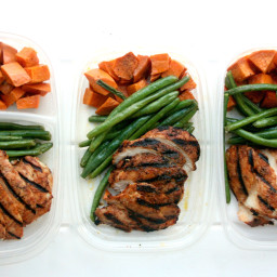Chipotle Chicken Meal Prep w/ Roasted Sweet Potatoes and Green Beans