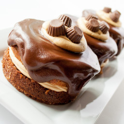 Chocolate and Banana Marbled Mini Cakes with Peanut Butter Frosting