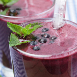 Chocolate Blueberry Smoothie with Kale
