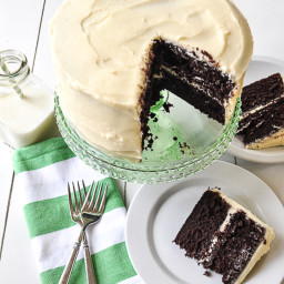 chocolate cake with cream cheese frosting