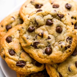 chocolate-chip-cookies-ae8e42.jpg