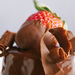 chocolate-covered-strawberry-cakes-2780973.jpg