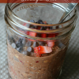 Chocolate Covered Strawberry Overnight Oats Oatmeal in a Jar