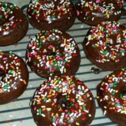 chocolate-doughnuts-with-gooey-glaze-2104546.jpg