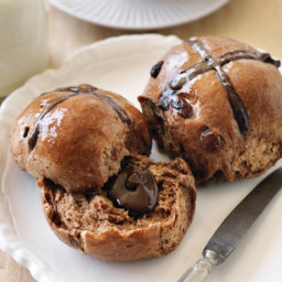 Chocolate-filled hot cross buns