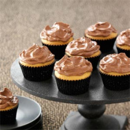 chocolate-frosted-peanut-butter-cupcakes-recipe-1601049.jpg