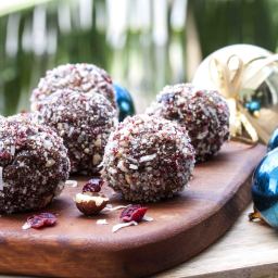 Chocolate Hazelnut Christmas Blissballs