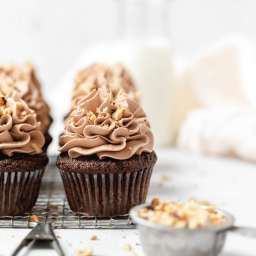 Chocolate Hazelnut Cupcakes with Nutella Buttercream