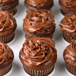 chocolate-mascarpone-truffle-cupcakes-1234818.jpg