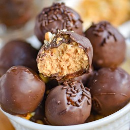 chocolate-peanut-butter-balls-with-rice-krispies-2848622.jpg