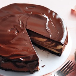 Chocolate-Peanut Butter Cheesecake with Chocolate Glaze