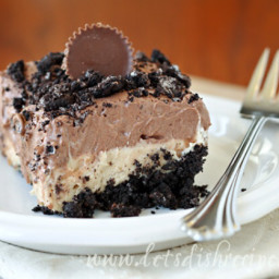 Chocolate Peanut Butter No-Bake Dessert