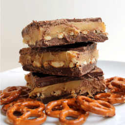 chocolate-pretzel-caramel-bars.jpg