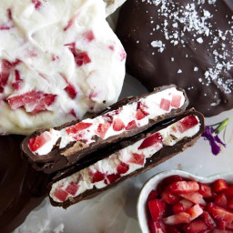 chocolate-strawberry-yogurt-clusters-3010819.jpg