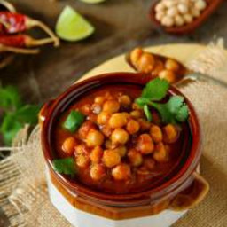 Choley Or Chana Masala (Indian Chickpeas Curry)