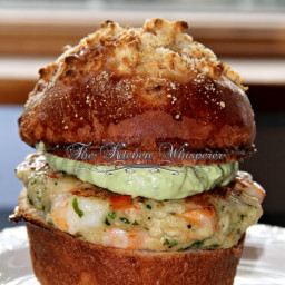 chunky-shrimp-burgers-with-avocado-aioli-sauce-1495612.jpg