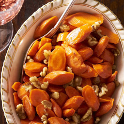 cider-glazed-carrots-with-walnuts-recipe-2312826.jpg