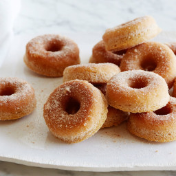 cinnamon-baked-doughnuts-1657520.jpg