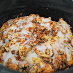 Cinnamon Roll French Toast in the Crock Pot