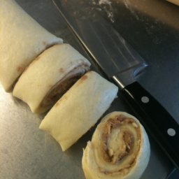 cinnamon-rolls-with-apple-9.jpg