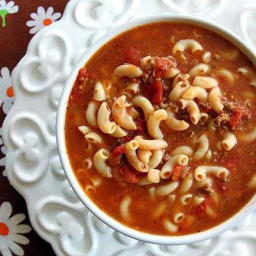 Classic Beef & Tomato Macaroni Soup