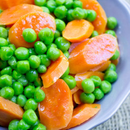 Classic Buttered Carrots and Peas (1 Bowl, 5 minutes!)