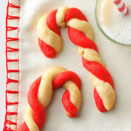 classic-candy-cane-butter-cookies-2072542.jpg