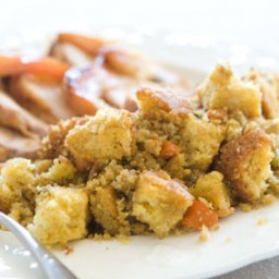 Classic Cornbread Dressing