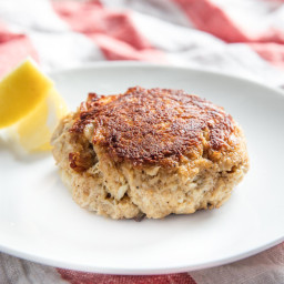 Classic Crab-Packed Maryland Crab Cakes Recipe