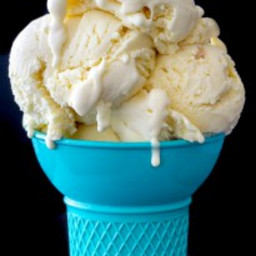 Classic Creamy Vanilla Ice Cream