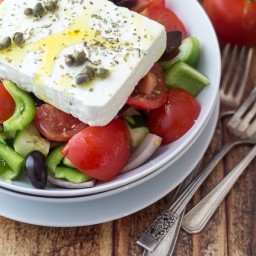 Classic Greek Salad (Horiatiki)