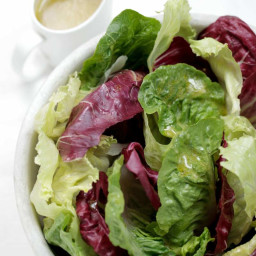 Classic Leaf Salad With French Vinaigrette