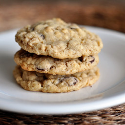 Classic Oatmeal Chocolate Chip Cookies
