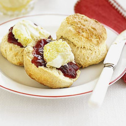 classic-scones-with-jam-and-clotted-cream-1665761.jpg