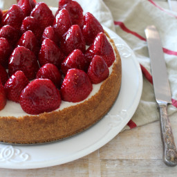 Classic Strawberry Cheesecake