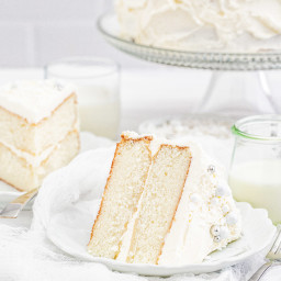 classic-white-layer-cake-from-scratch-2816420.jpg
