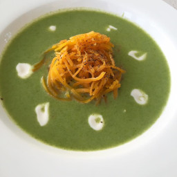 Clean broccoli soup with butternut squash noodles