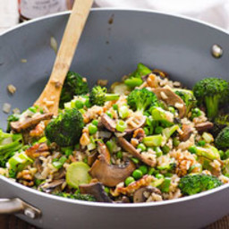 Clean Eating Portobello Mushrooms and Broccoli Stir Fry