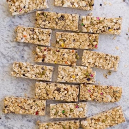 Clean Out Your Pantry! Easy No Bake Granola Bars