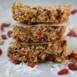 Coconut, Almond, and Goji Berry Energy Bars