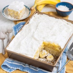 coconut-banana-pudding-poke-cake-2365091.jpg