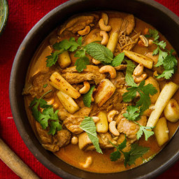 Coconut Chicken Curry With Cashews