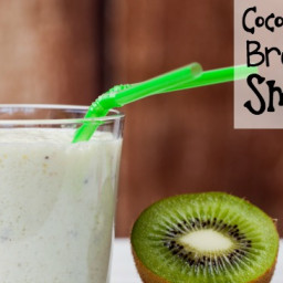 Coconut-Kiwi Breakfast Smoothie