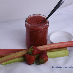 Confiture fraises rhubarbe et chia keto / cétogène / LCHF