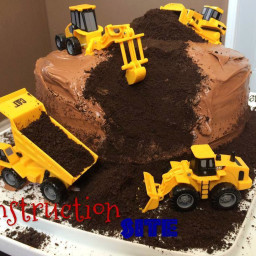 CONSTRUCTION SITE CAKE